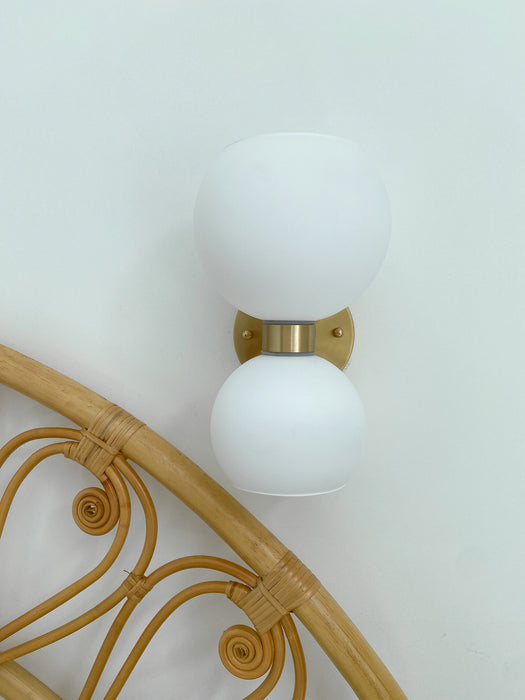 Round Pearl Sconce 5.9"