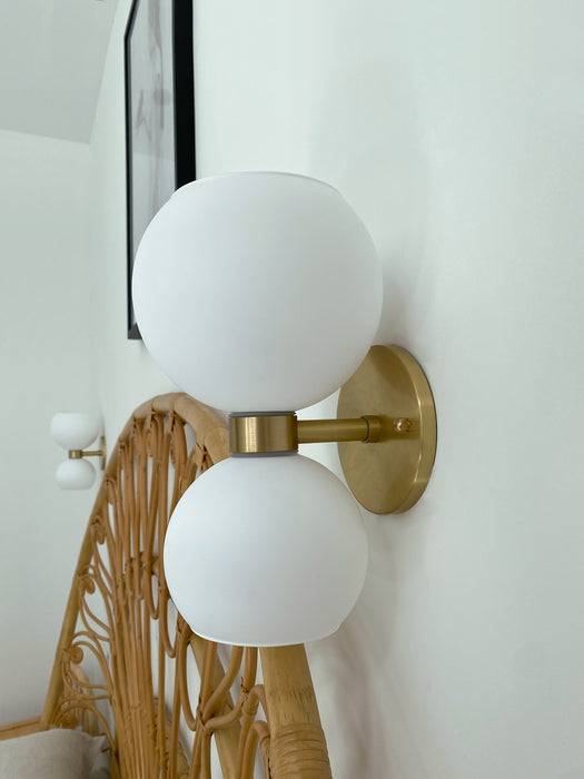 Round Pearl Sconce 5.9"