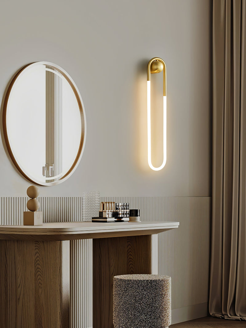 Rudi Loop Wall Lamp