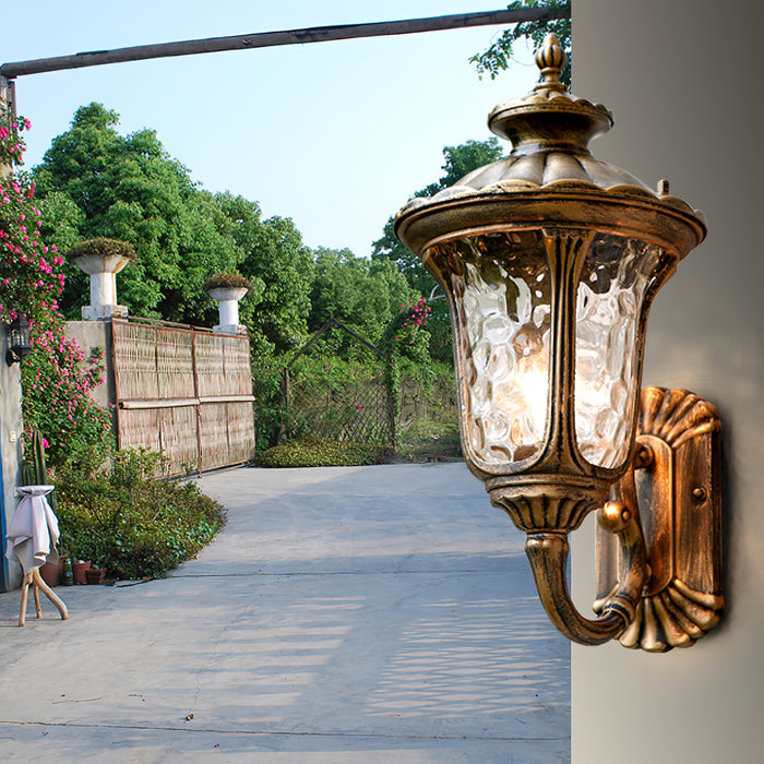 Savannah Outdoor Wall Lamp