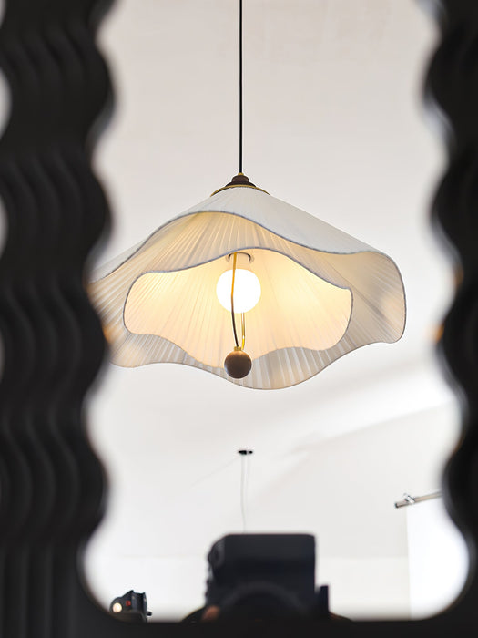 Scallop Edge Pendant Light