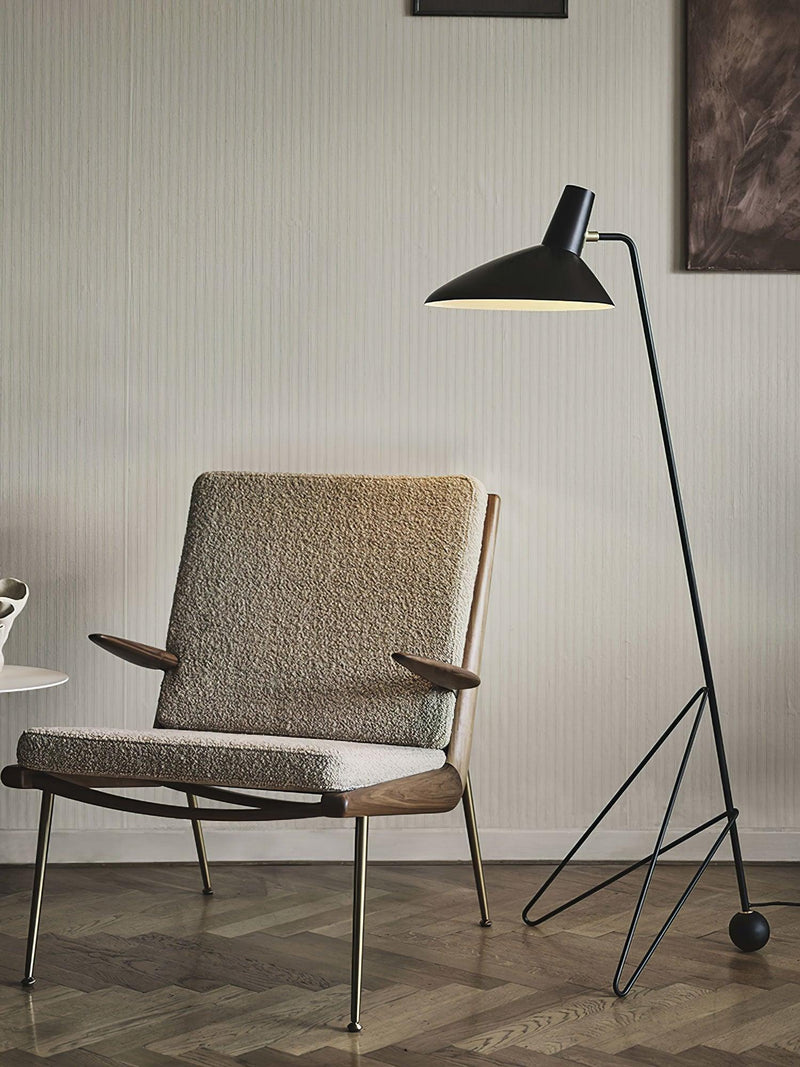 Svelte Noir Floor Lamp 28.3"