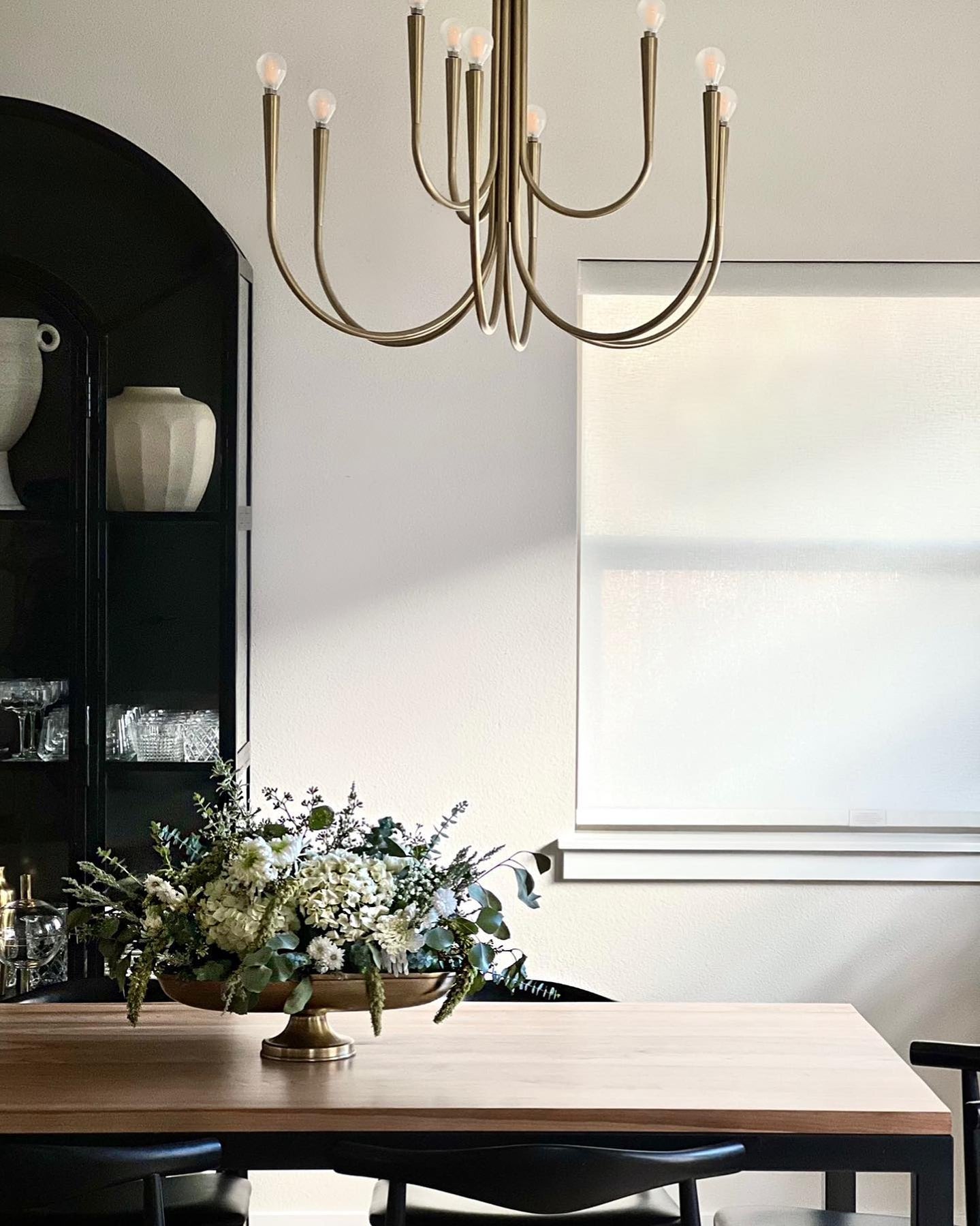 Swoop Arm Chandelier — Mooiehome