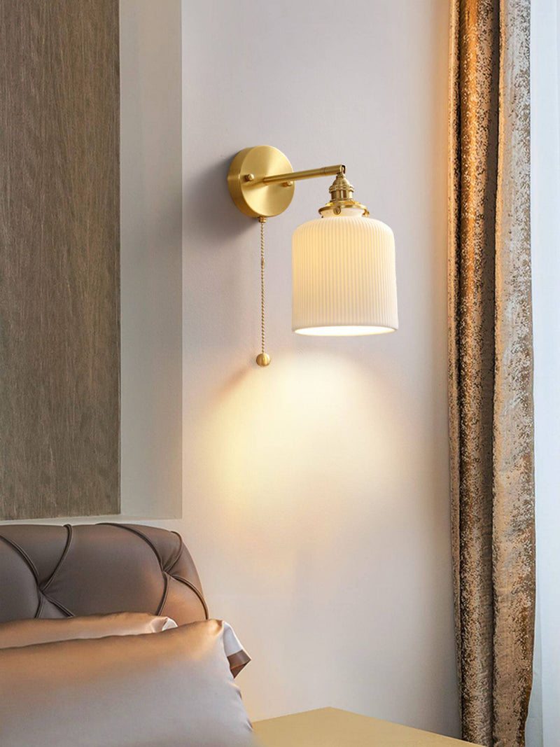 Vesta Wall Lamp