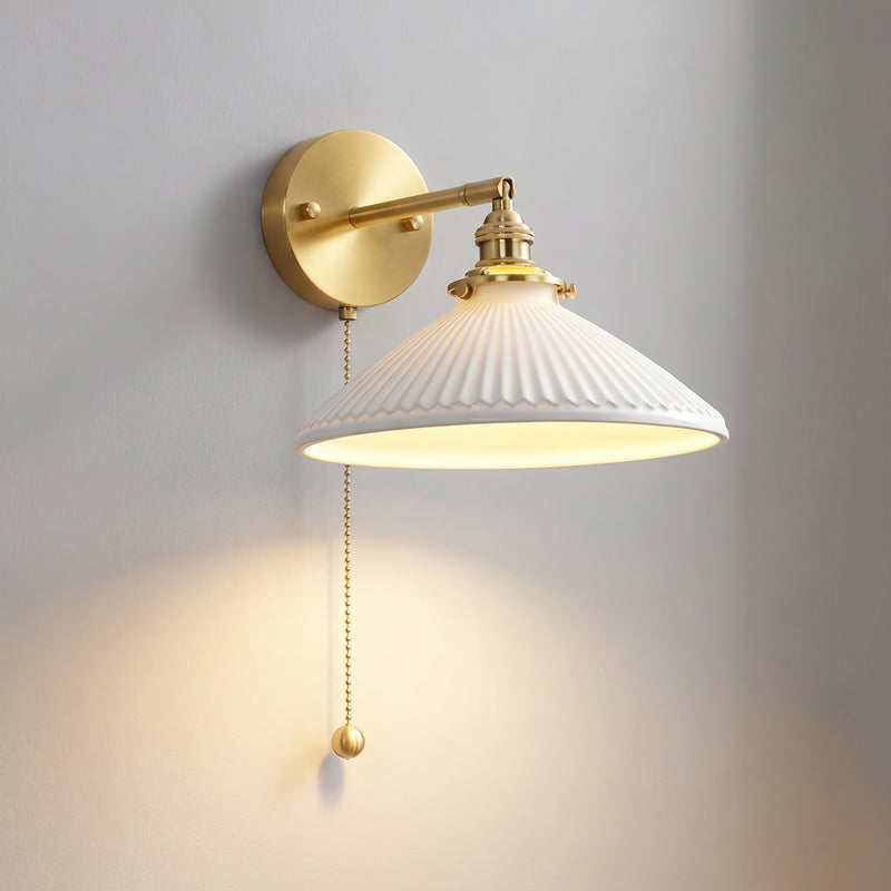 Vesta Wall Lamp