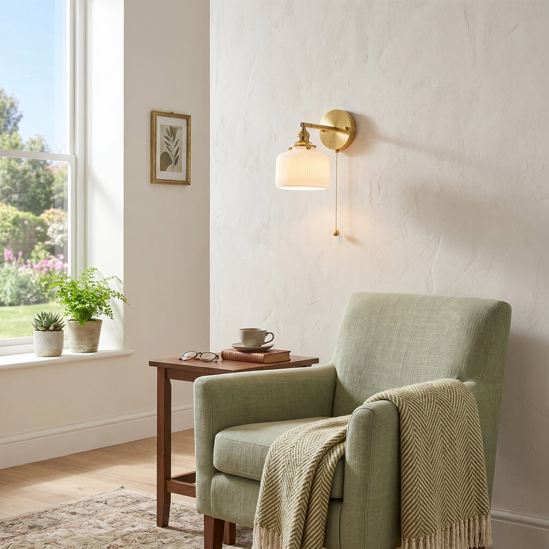 Vesta Wall Lamp