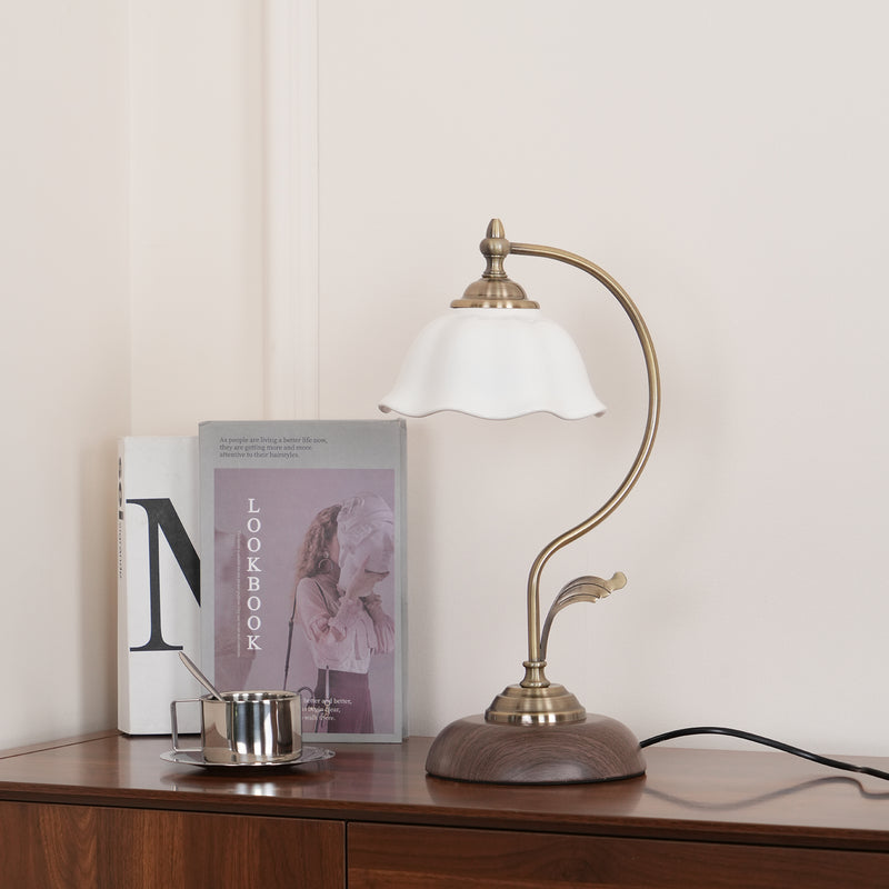 Vintage Laiton Table Lamp 6.7"