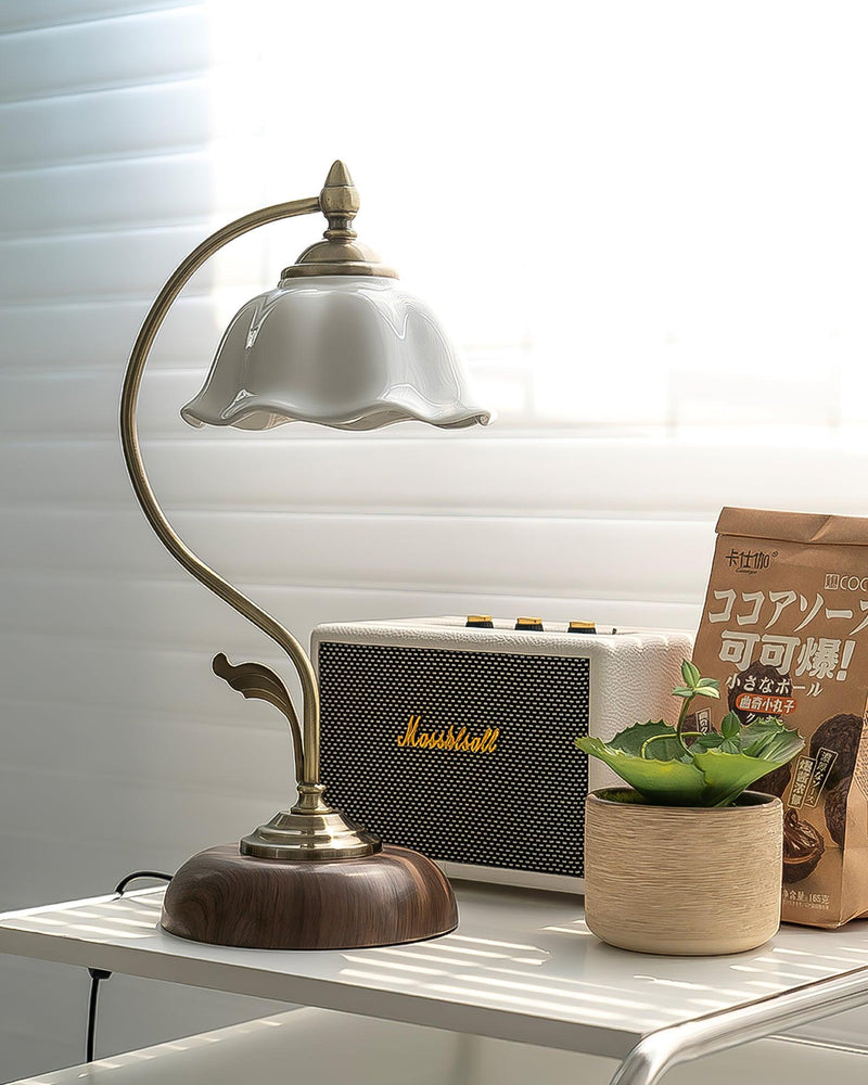 Vintage Laiton Table Lamp 6.7"