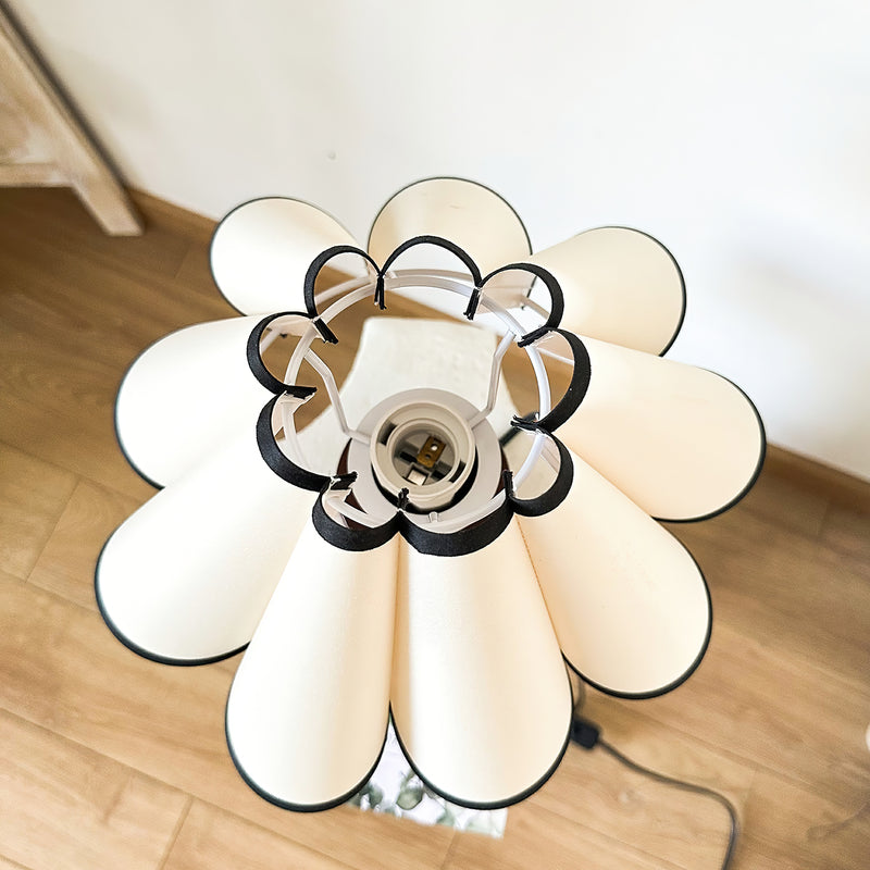 Wooden Pillar Pleated Table Lamp