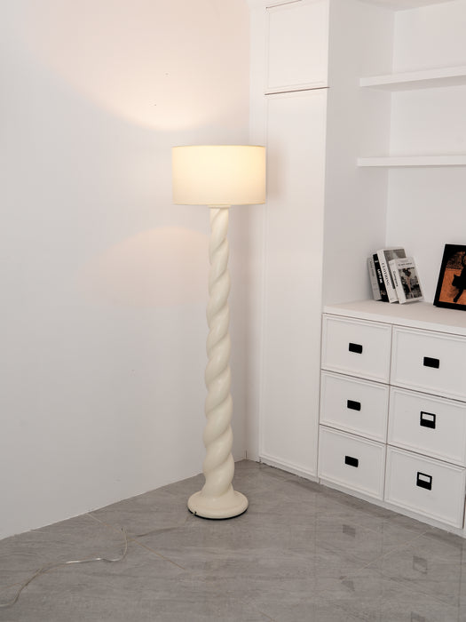 Yisi North Tower Floor Lamp 17.7"